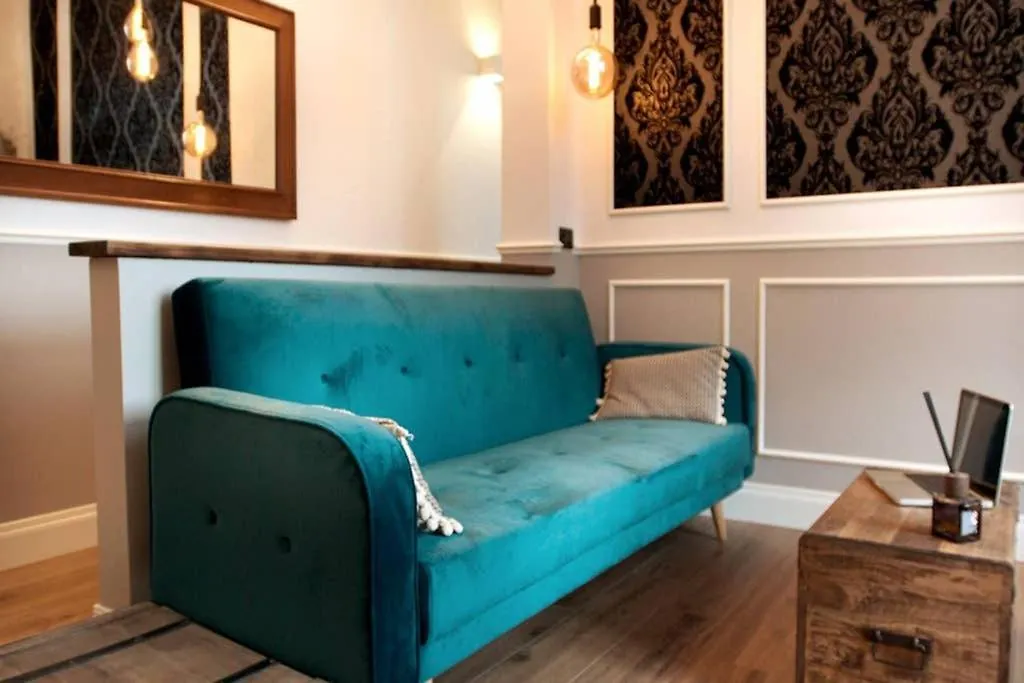 Dandy House On The Arno River Florence Apartment