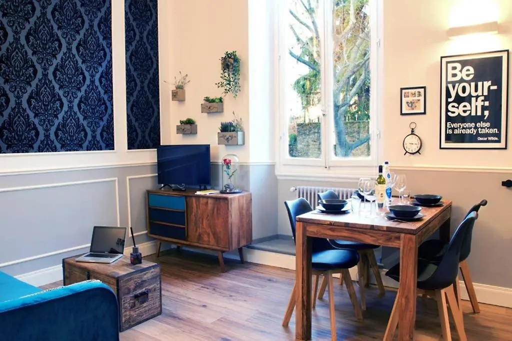 Dandy House On The Arno River Florence Apartment